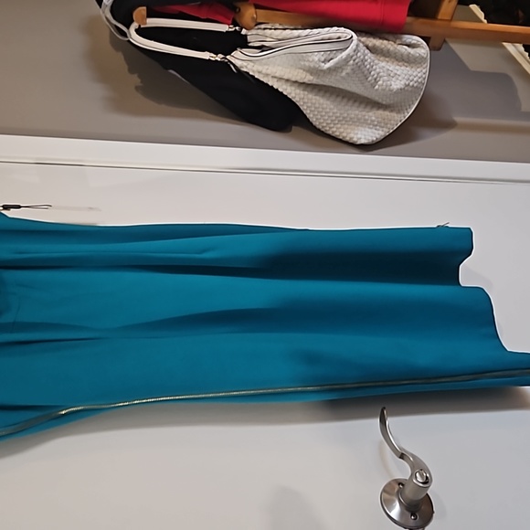 Calvin Klein sleeveless dress - Picture 3 of 5